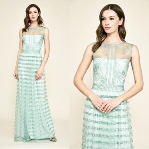 NWT Tadashi shoji winne Embroidered Mesh Lace Gown Frosted Jade Size 12
